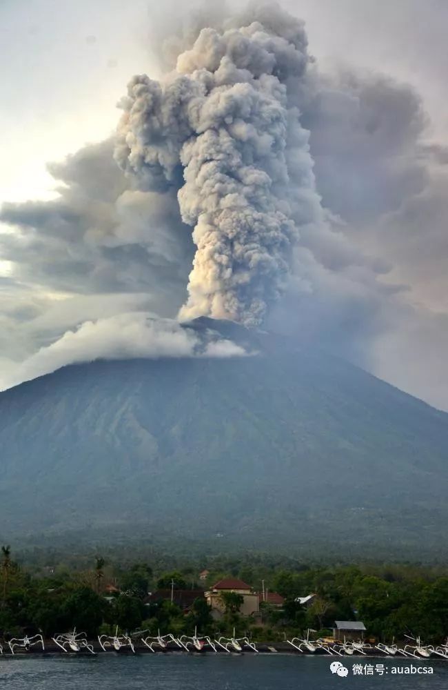 印尼火山喷发后的中国游客滞留危机，挑战与应对之道