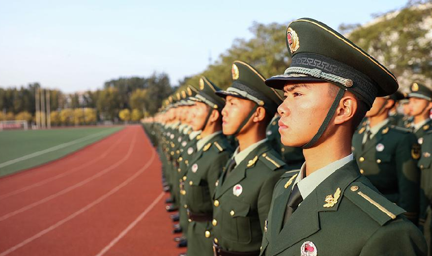 徐枫灿谈打破性别壁垒，共创辉煌军旅，军人不分男女！