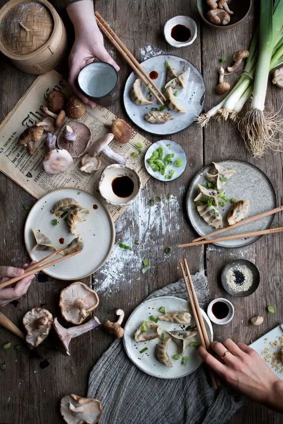 微生物力量引领塑料变食物革命，未来饮食的新篇章