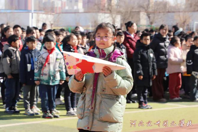 全椒县实验小学纸飞机活动，纸翼扬帆，放飞梦想探索与实践