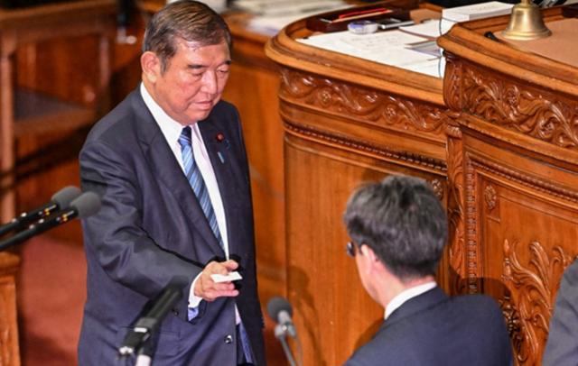 日本首相态度积极，深化中日交流，寻求合作共赢之道